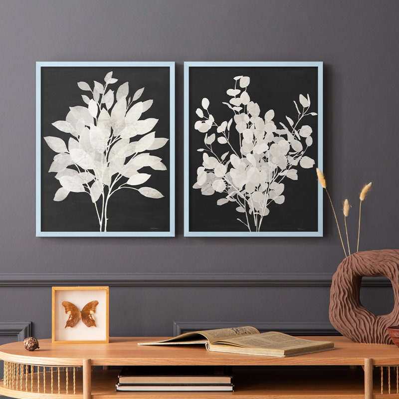 «Misty Branches I», reproduction encadrée de qualité supérieure - prête à être accrochée - aucun clou requis - aucun clou requis