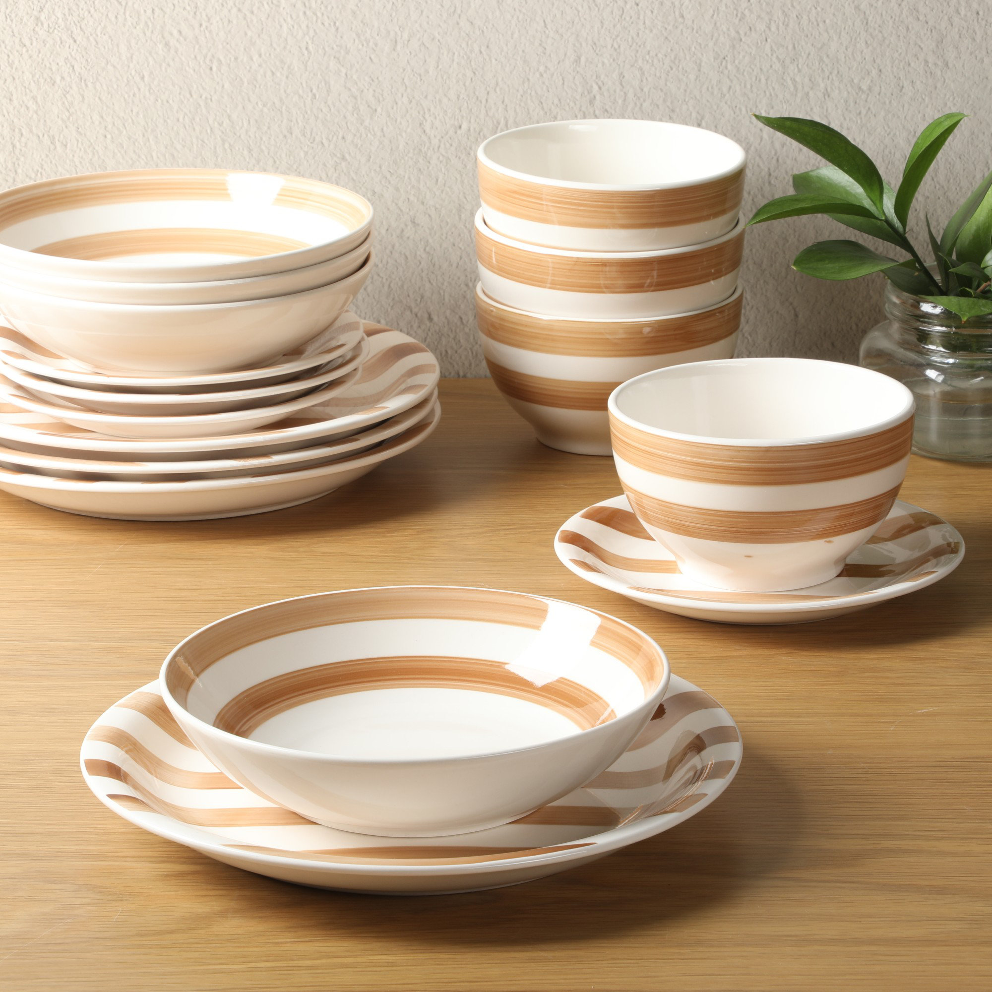 Gibson Home Kenwood Shores 16 Piece Stoneware Dinnerware Set, Service for 4, Brown