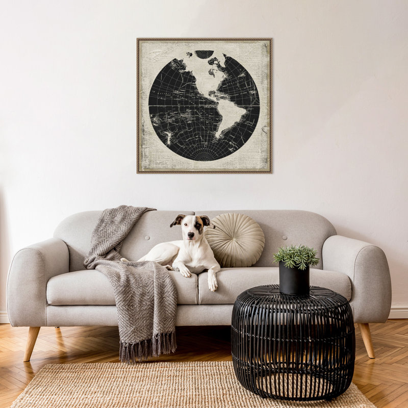 «World News Map I», reproduction encadrée sur toile par Elizabeth Medley