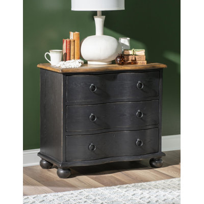 Country Living Vintage Market Scalloped Accent Chest (3 Drawers)