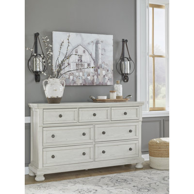 Robbinsdale Antique White Dresser w/ 7 Drawers