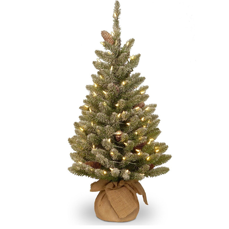 Arbre de Noël artificiel illuminé 36 pi Isamara - support inclus
