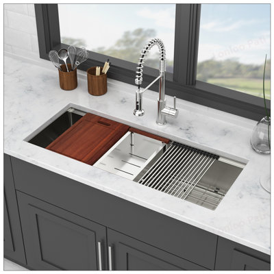Évier de cuisine 45 po x 19 po à cuve simple encastrable avec acier inoxydable de calibre 16 et accessoires intégrés