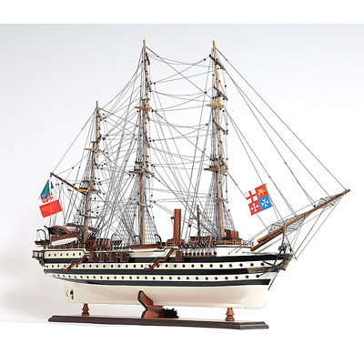 Navire de modèle peint amerigo vespucci