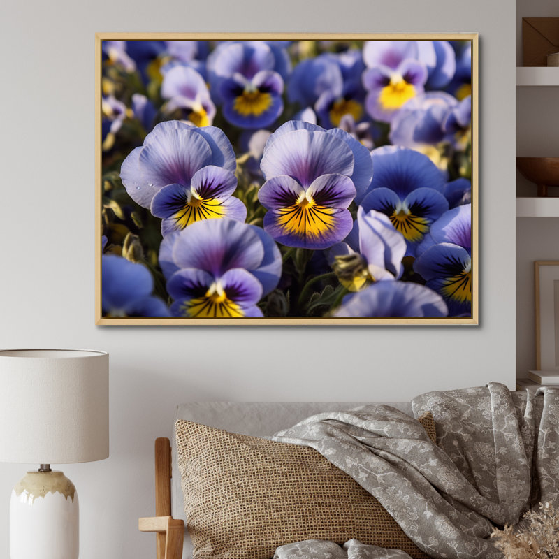 «Purple Yellow Pansies Harmony II», reproduction sur toile, H 12 po x l 20 po x P 1 po, Cadre naturel flottant
