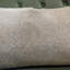 Coussin décoratif en peau de vache ombrée gris véritable Thomas Collection® 12 po x 20 po 16604A