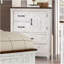 Commode en métal de style transitionnel moderne de 1 pièce avec quatre tiroirs et une planche d'armoire au fini blanc vieilli et noyer