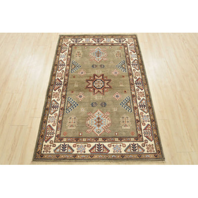 Tapis unique brun de 4 pi x 5 pi 11 po