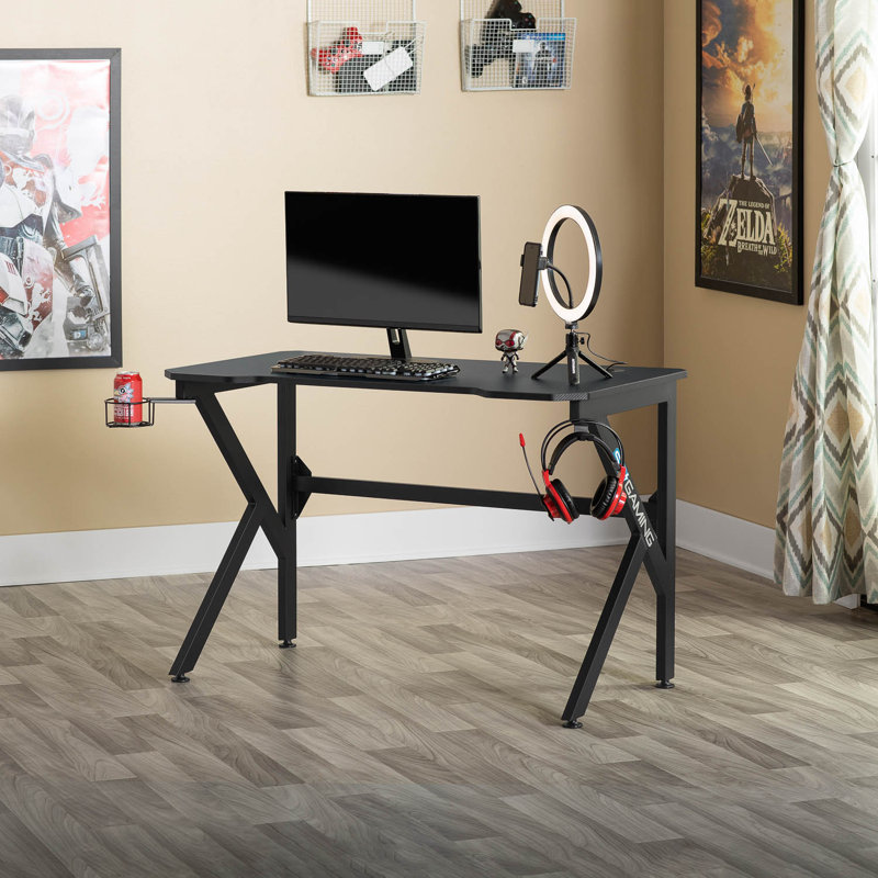 Bureau de jeu pour PC avec centre de chargement Saga