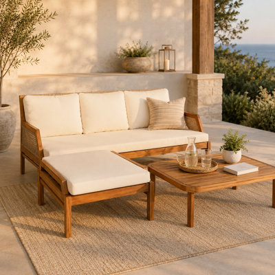 Ensemble de conversation d'extérieur en bois d'acacia 3 pièces avec accents en osier tissé à la main, coussins de siège profond, repose-pieds et table basse