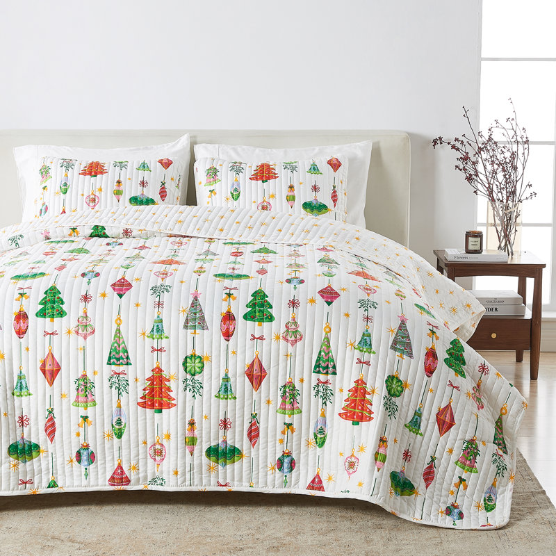 Vibrant & Cheerful Christmas Quilt Set, Twin XL Quilt  + 1 Standard Sham, Twinkling Ornaments