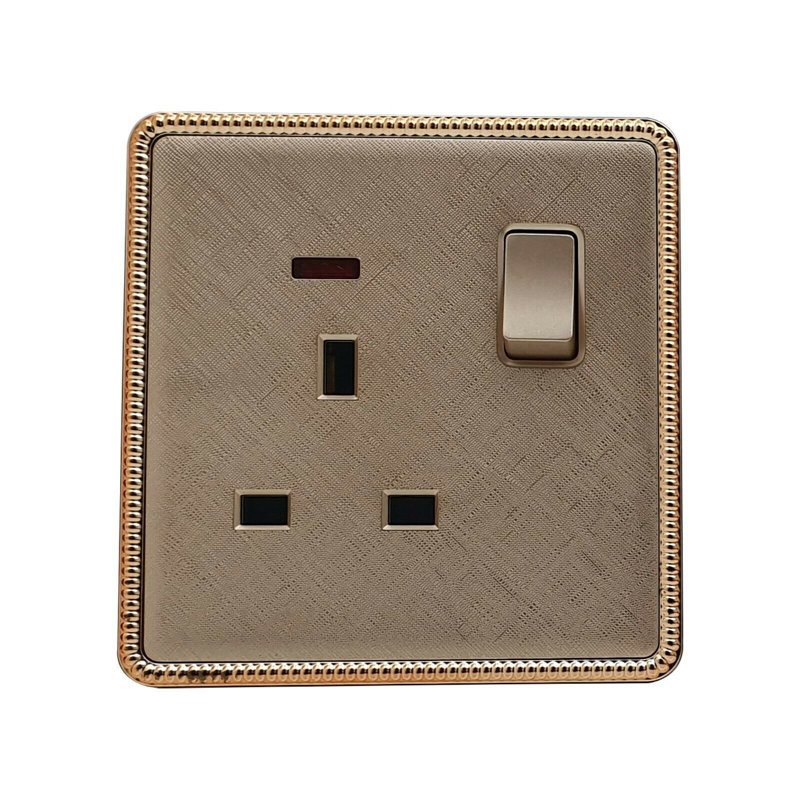 Brandov Wall Mounted Socket, Gold