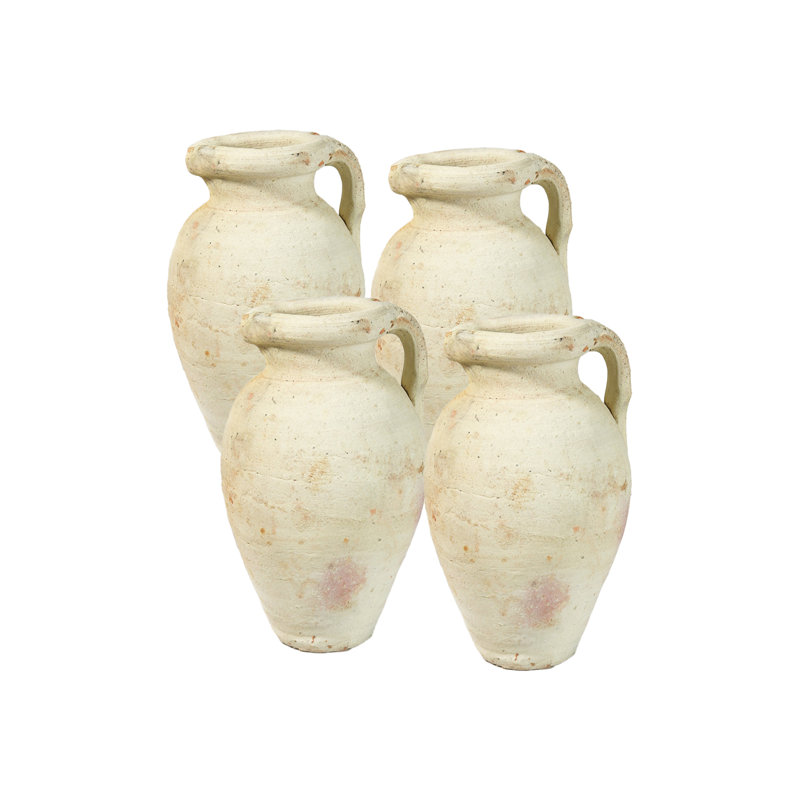 Doshia Clay Table Vase