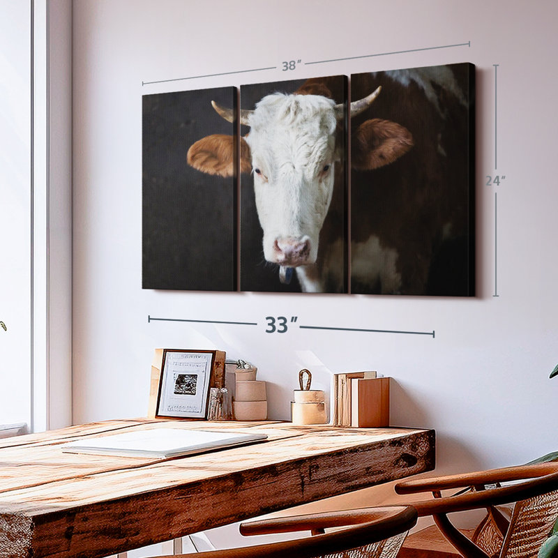 Impression sur toile Serious Cow Face, H 24 po x l 38 po x P 1,25 po