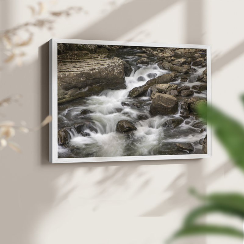 Rushing Calm -Framed Print - Restickable, H 11 po x l 14 po, Blanc