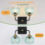 Luminaire de meuble-lavabo de style art déco avec abat-jour en verre nervuré vert, applique murale de style campagne moderne à 2 lumières pour miroir de salle de bain, cuisine, salon, finition noire et dorée