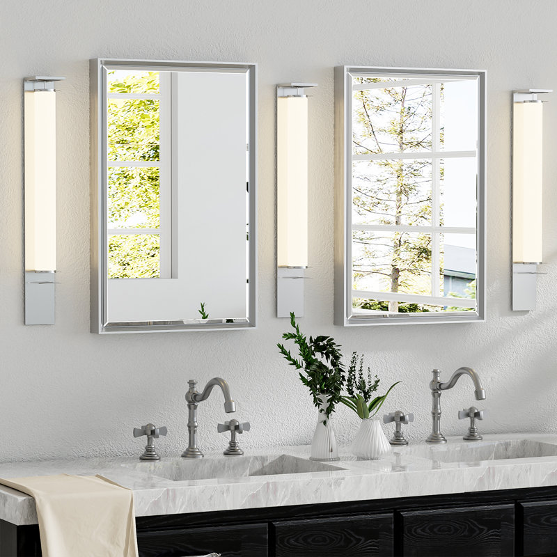 Miroir de salle de bain mural Lohoski, Argent, 30 po x 22 po