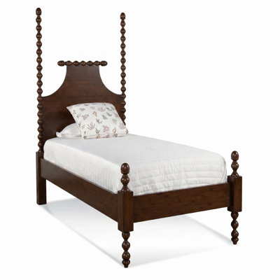 Mary Spindle Four Post Bed