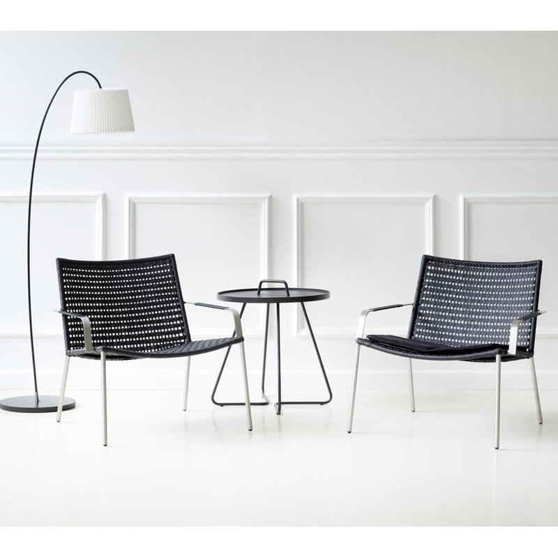 On-the-Move Outdoor Round Side Table, 17.4", Black
