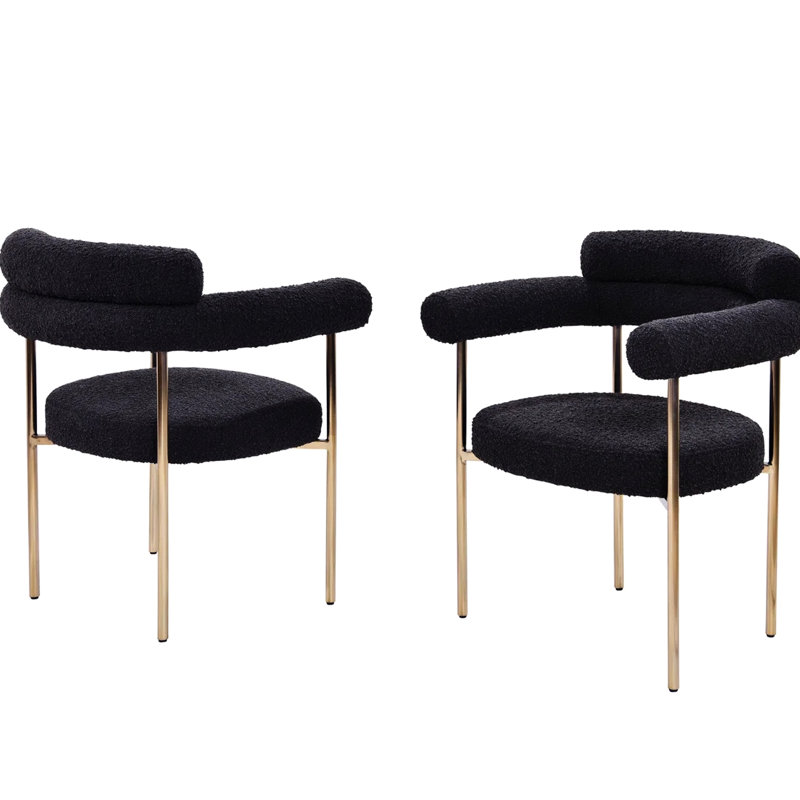 2 fauteuils modernes en tissu noir bouclé avec des pieds en métal doré brossé, idéal pour la salle à manger, cadre de garniture, assise mi-ferme, protecteur de pied en plastique, motif uni, style
