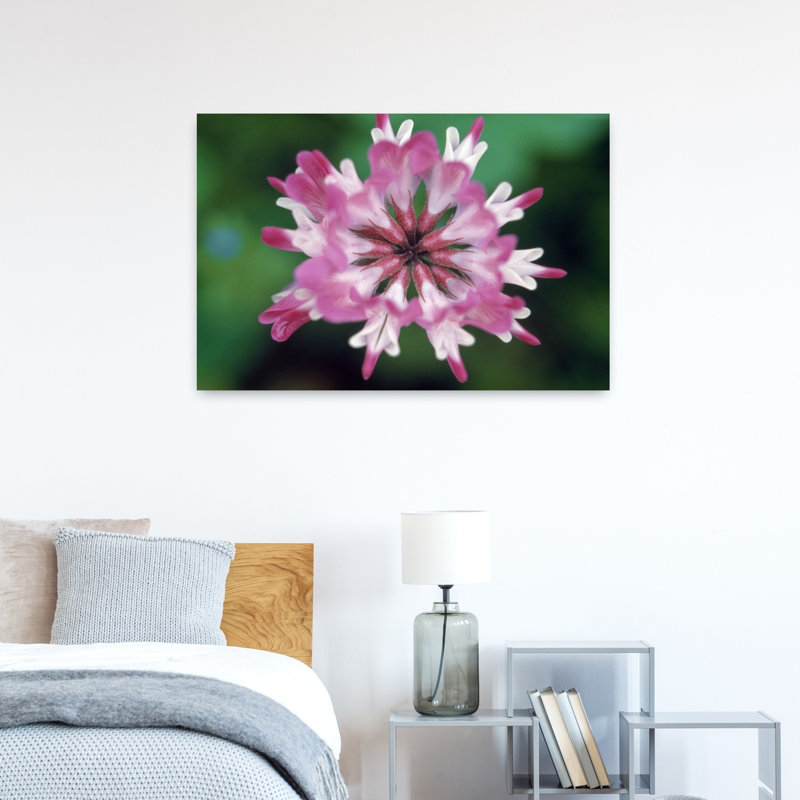 Photographie murale en gros plan d'une fleur rose contemporaine, H 24 po x l 36 po