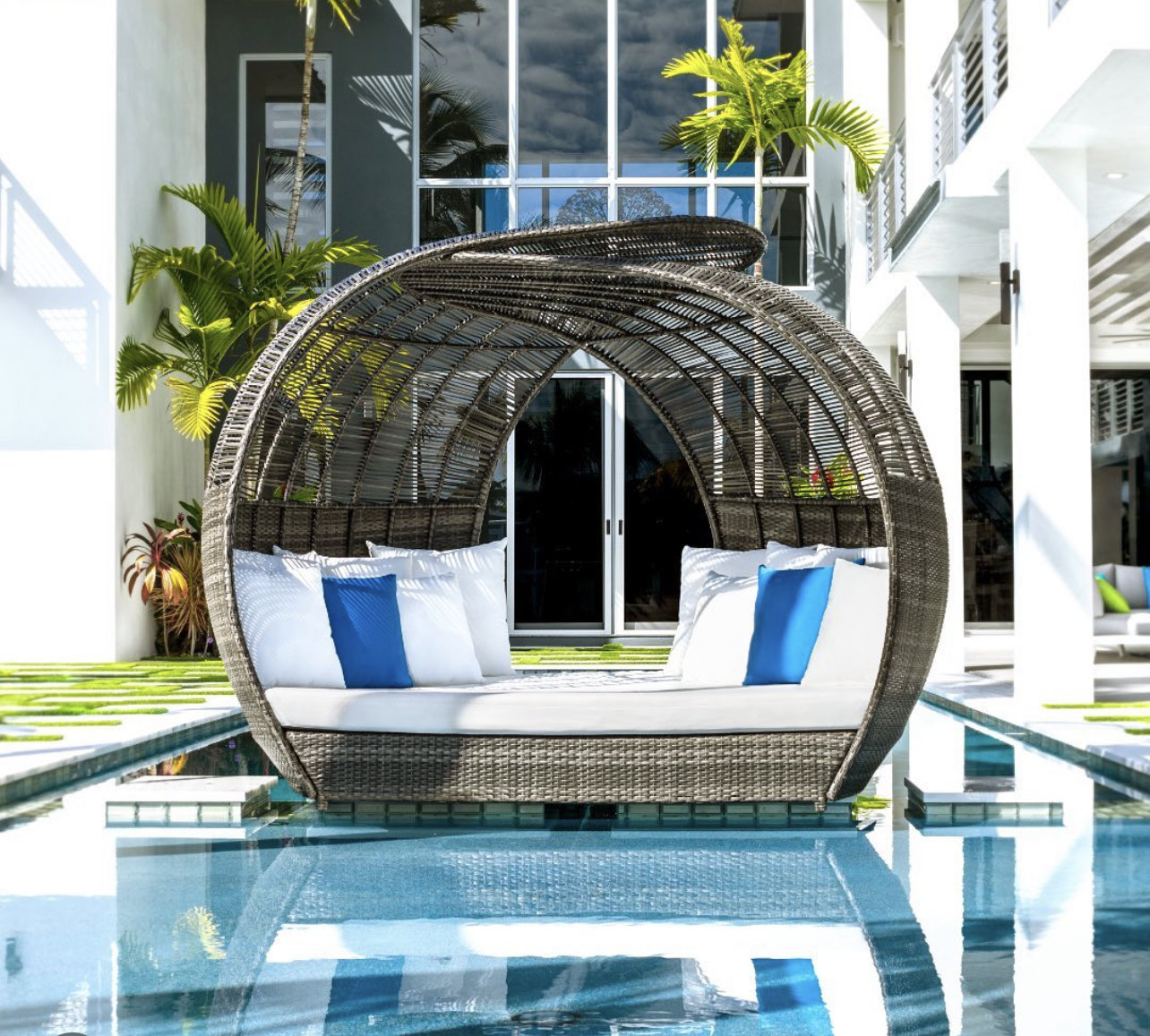 Outdoor shaded deals daybed