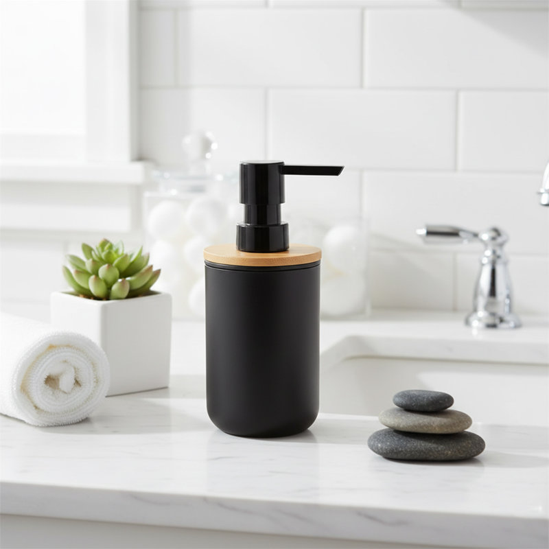 Padang Bathroom Accessory Set, Black