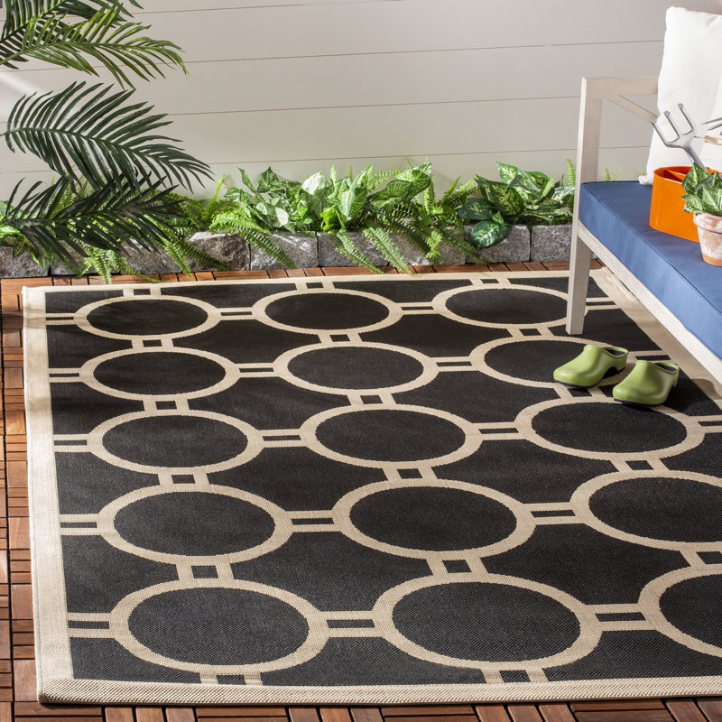 Arneshia Geometric Black/Beige Area Indoor/Outdoor Area Rug, Rectangle 4' x 5'7"