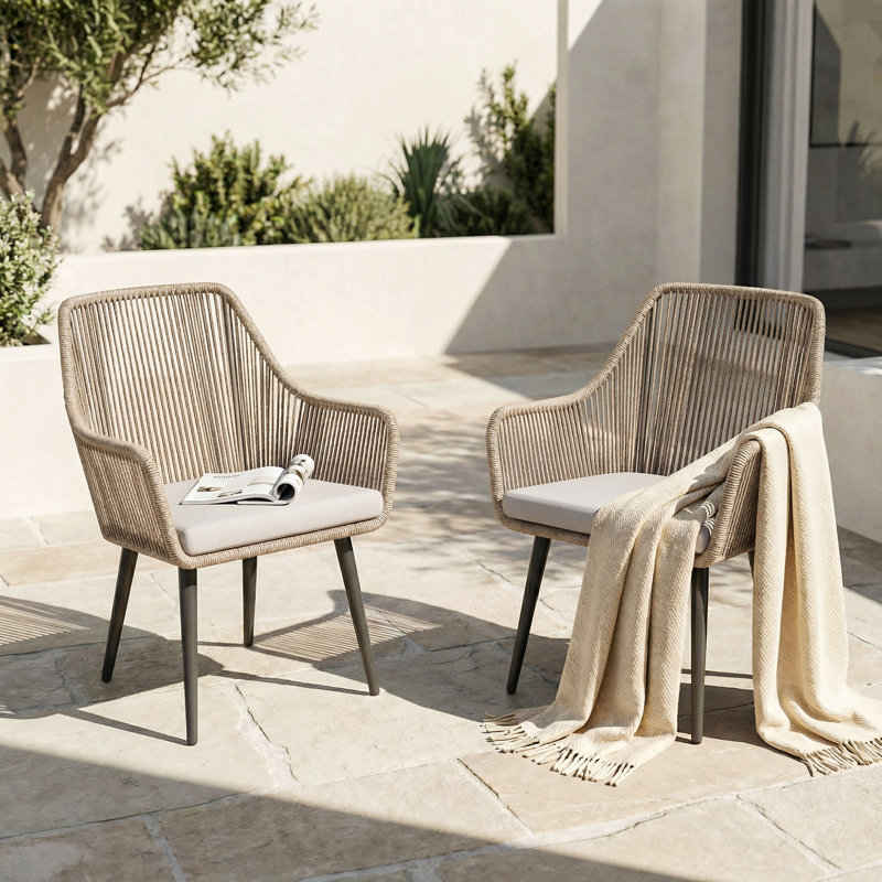 Chaise de patio avec coussin Cassil, Structure beige / coussin gris clair