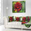 Rose rouge sur fond vert - coussin à imprimé floral-30743627-30743631