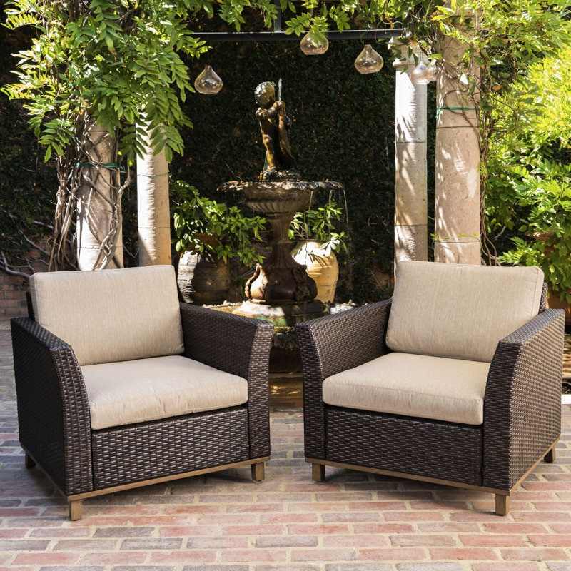Single - Luxury Outdoor Chair Piece. Brown Pe , Iron, Waterproof Fabric . 30.92 In Wide, 28.02 High, 28.22 Lb. Perfect For Patio, Porch, Backyard, Poolside Stylish Relaxation. & Iron With Fabric.