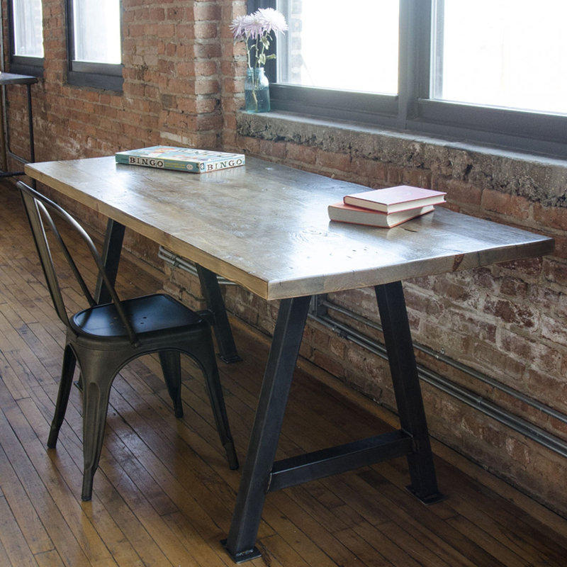 Table de salle à manger en bois massif, H 36 po x L 84 po x l 36 po, Noyer