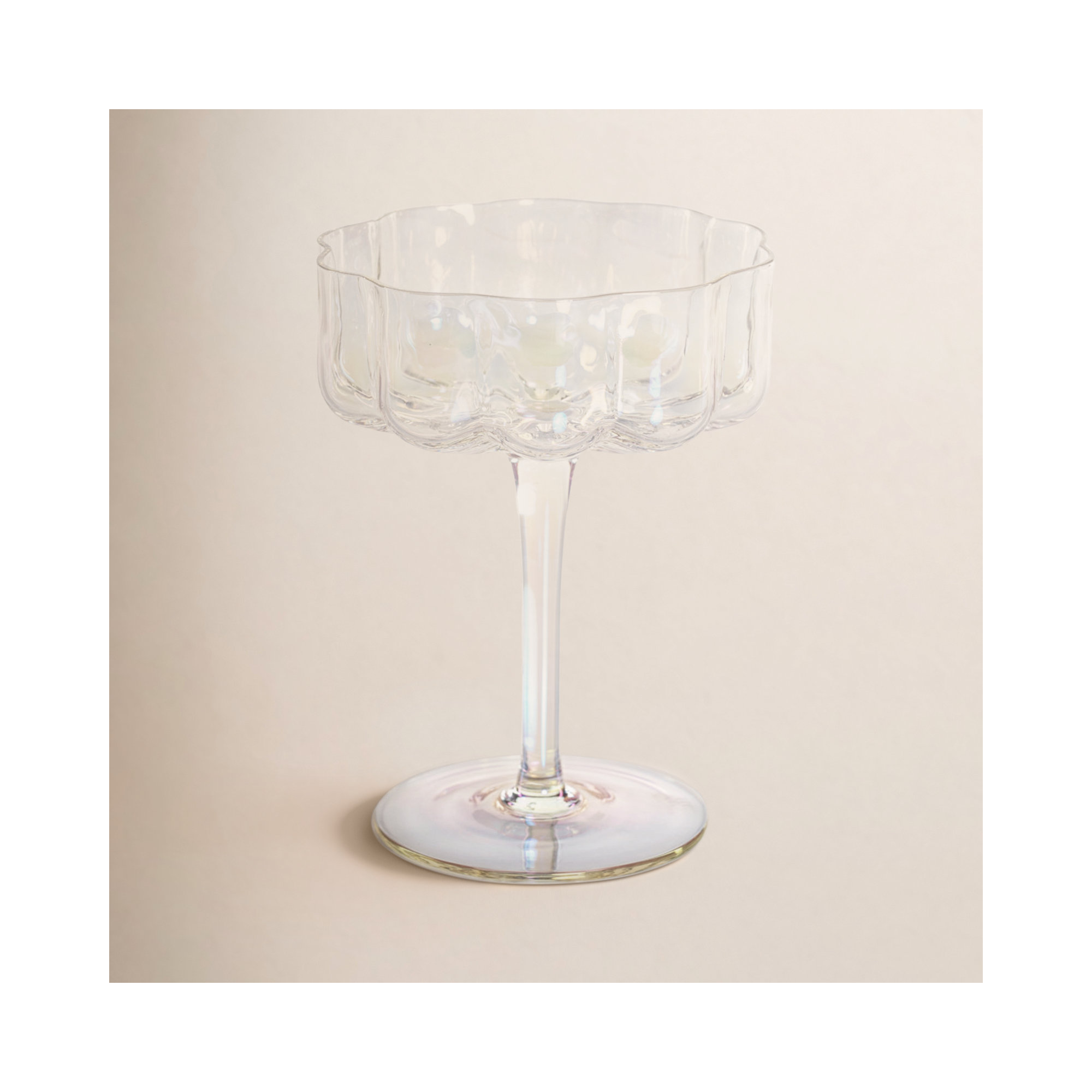 Reinhard 4-Piece Set Handblown Coupe Glasses, Luster