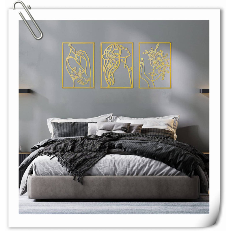 Wall Decor on Metal, Gold