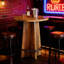 Table basse, table de bar, table de voeux