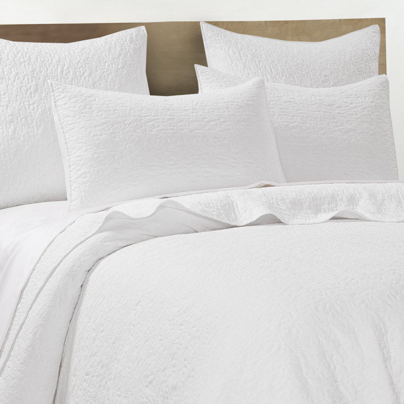 Emory White Polyester Quilt Set, King Quilt + 2 Shams