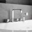 Garniture de robinet de baignoire romaine à fixation sur plateau à poignées triples avec douche à main Vikran-81987397