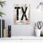 Texas Bigger Better and Barbecued sur toile-672592344