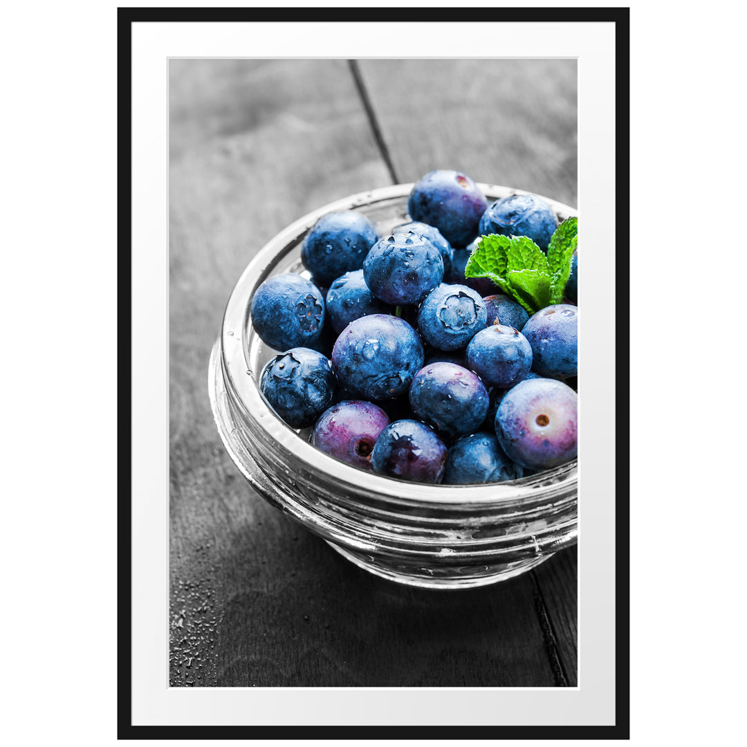 Gerahmtes Poster Schale Voller Heidelbeeren