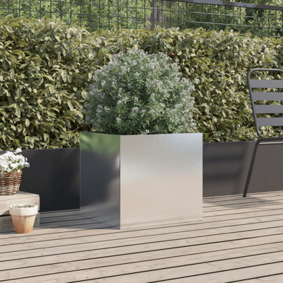Planter Steel