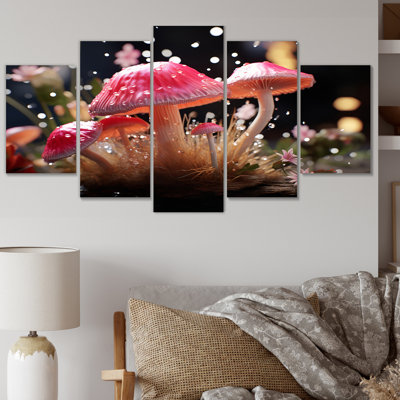 Champignons magiques rouges dans la forêt enchantée - Art mural sur toile champignon - 5 panneaux