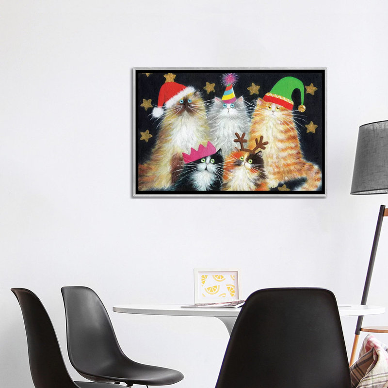 «Christmas Cats» par Kim Haskins - reproduction d'art, Toile avec cadre argenté, Pas de tapis, H 26 po x l 40 po x 1,5 po