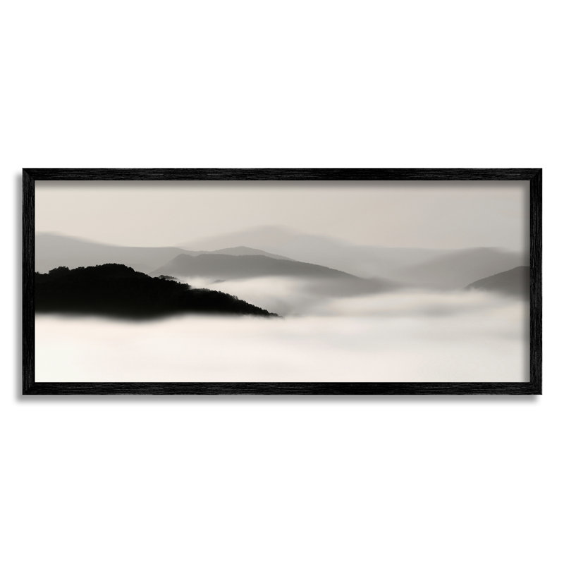 «Rolling Fog Cloudy Mountains» par Nicholas Bell - photographie, H 10 po x l 24 po x P 1,5 po, Giclée encadrée noir minuit
