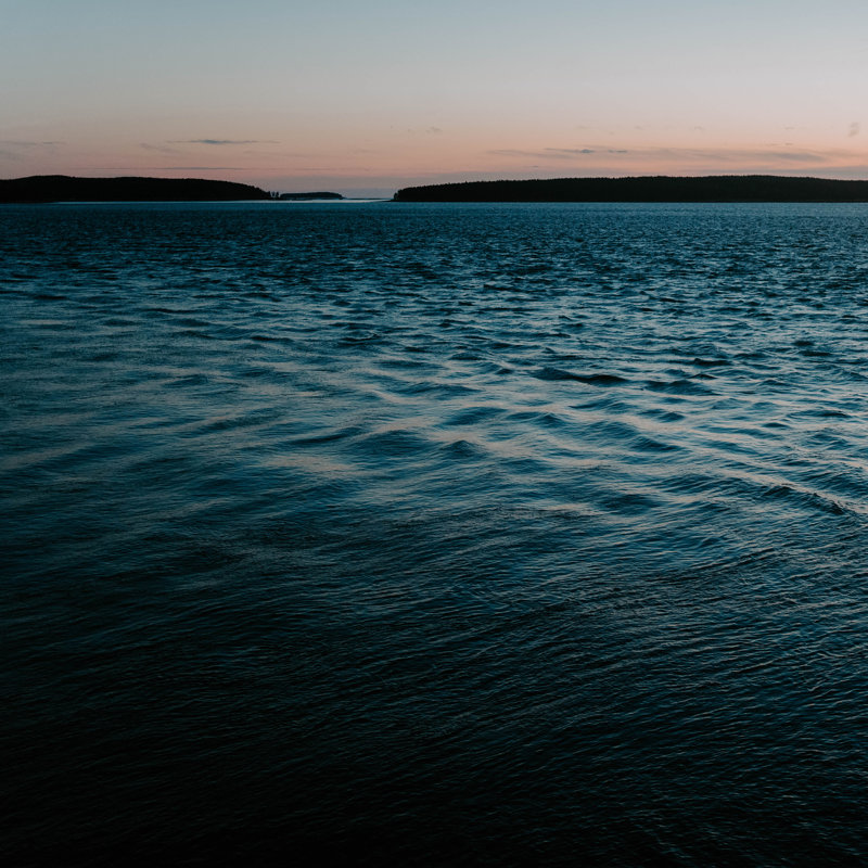 Couchers de soleil dans le Maine, H 36 po x l 36 po, Non, Cadre photo noyer