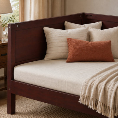 Lit de jour Cavrelisse en bois pleine grandeur avec cadre à trois côtés, canapé-lit plateforme en noyer foncé, construction en pin, contreplaqué et MDF, 10 lattes de soutien pour matelas, aucun sommier requis