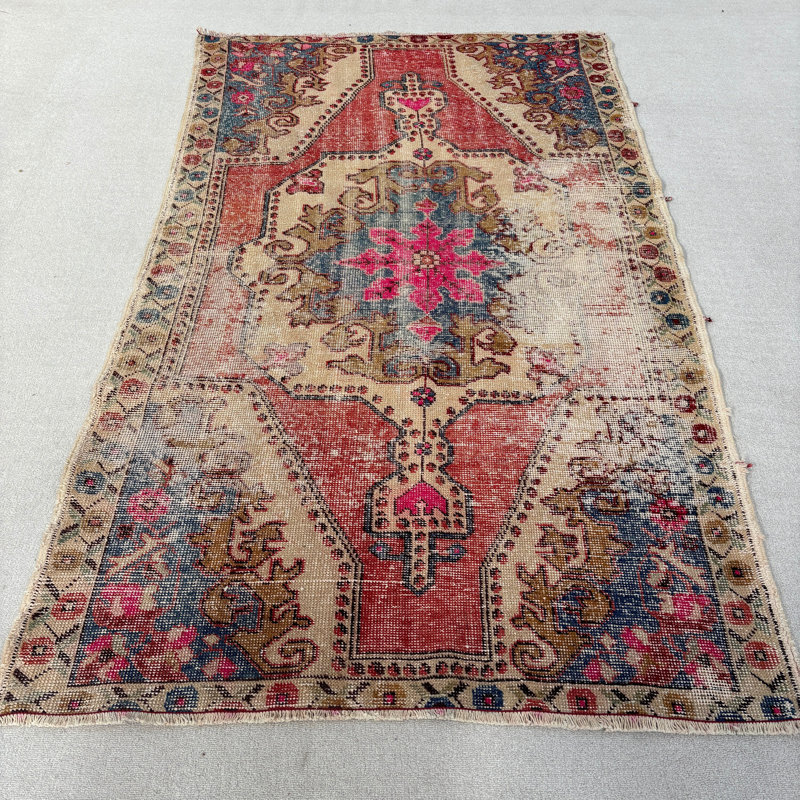 Tapis rouge rétro patchwork de 52 po x 88,6 po