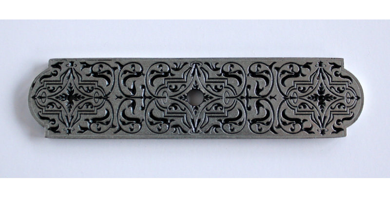 Olde World Metal Knob Backplate, Brilliant Pewter