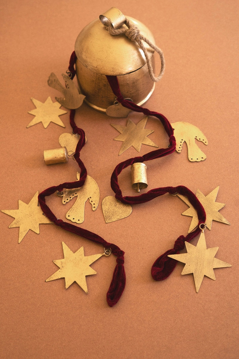 Christmas Lightbourne With Maroon Velvet (Min 4)