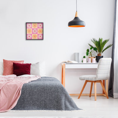 «Chequered Flower», art de la giclée encadrée par Carrie Cantwell