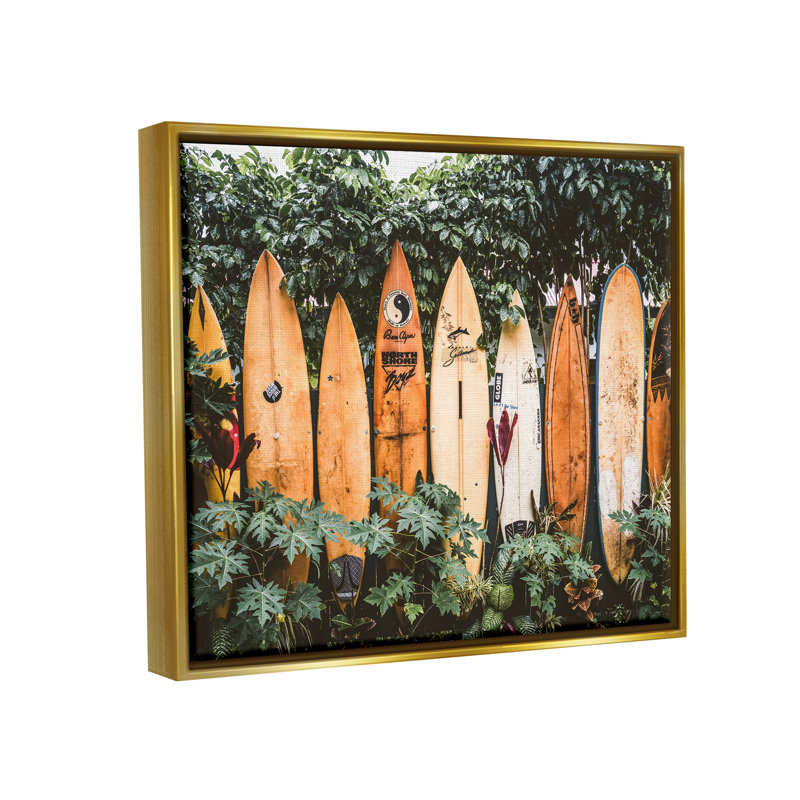 Surf Boards In Nature par Krista Broadway, Cadre flottant métallique doré, H 25 po x l 31 po x P 1,7 po